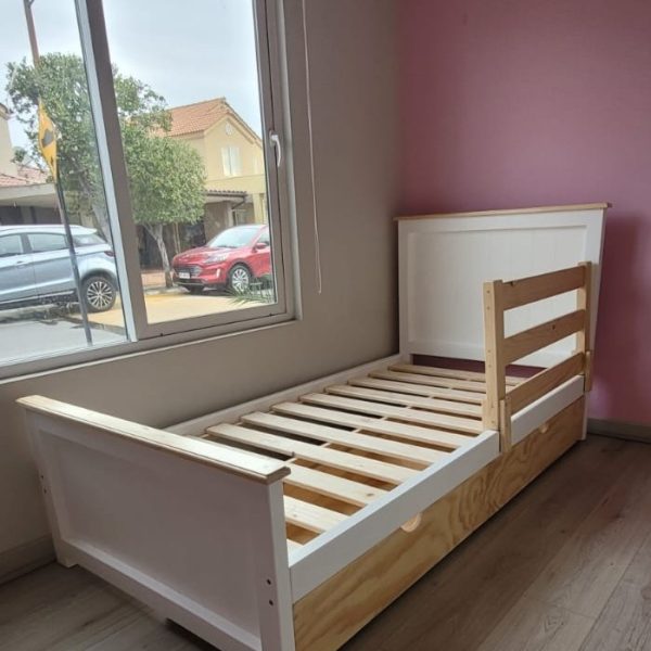 Cama clásica
Con cajones y baranda