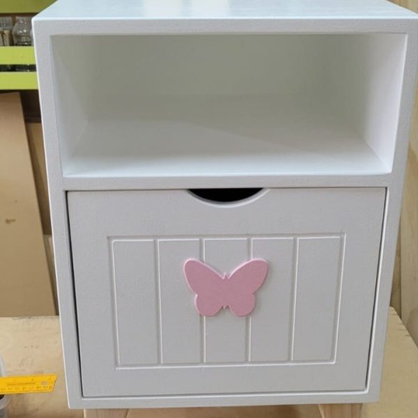 Velador
Puerta y repisa 
40 x 60 x 35