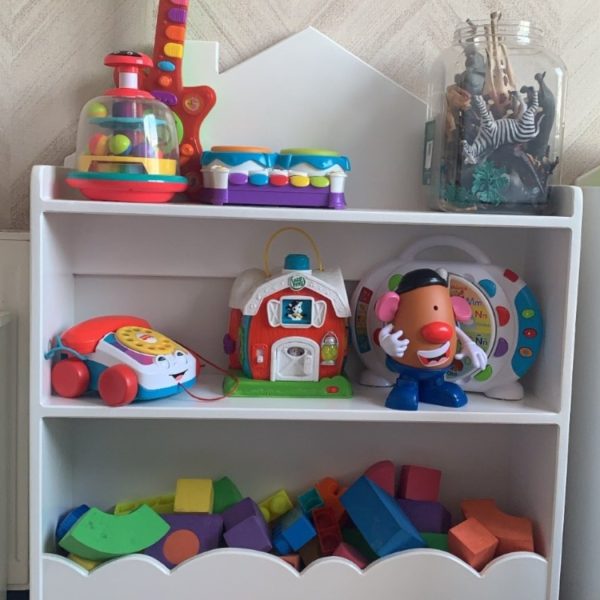Juguetero, librero casita
60x90x20