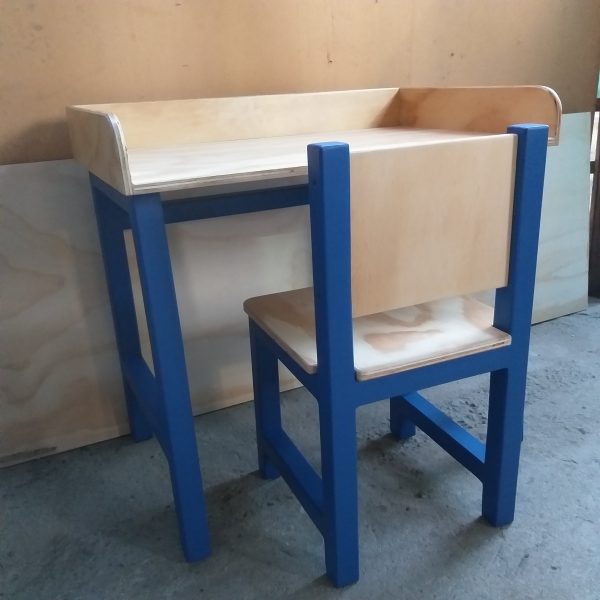 Escritorio con silla