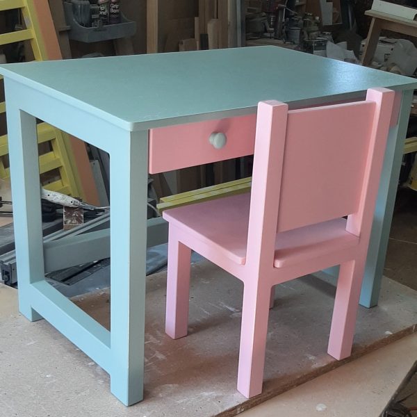 Escritorio infantil 1cajon, 
Con silla
