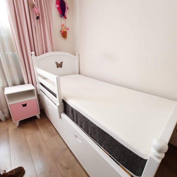 Cama princesa 
Cabecero curvo 
con nido y baranda