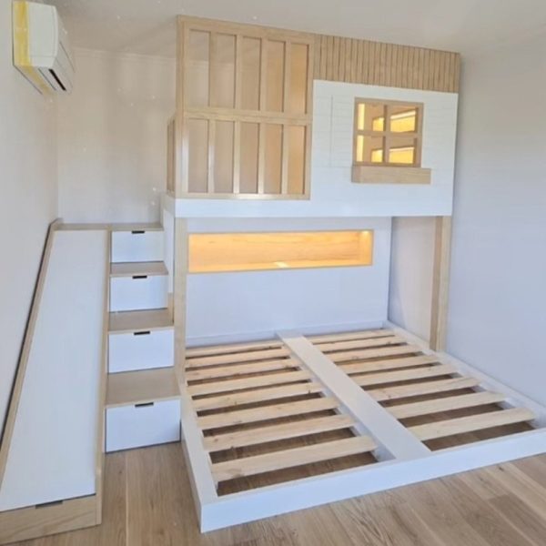 Camas con zona de juegos, escalera cajónes, rebalin, repisa empotrada con luz Led