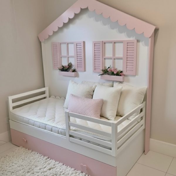 Cama con nido
 y mural casa, 
Baranda desmontable